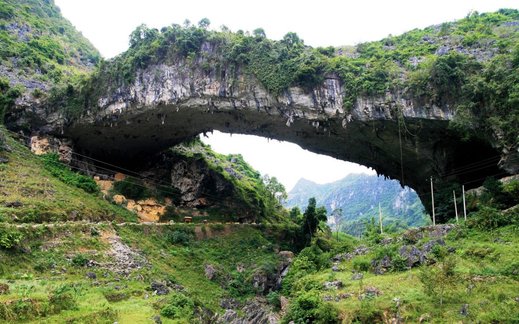Нерукотворные мосты. Мост Бессмертных Хианжу, Китай