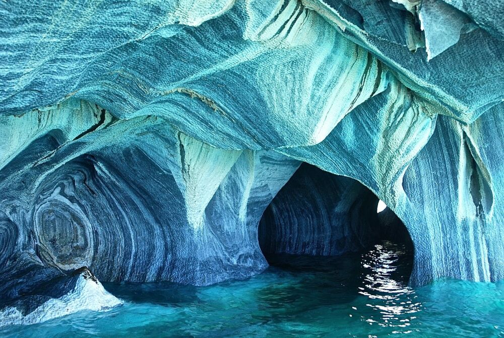 Необыкновенно красивые места. Мраморные пещеры в Патагонии