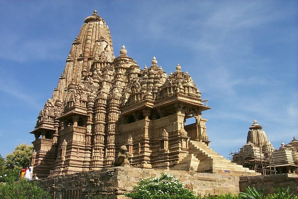Древние храмы Индии. Комплекс храмов Кхаджурахо