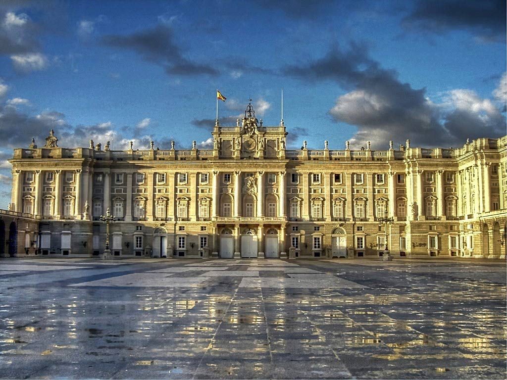 Королевские дворцы. Королевский дворец в Мадриде