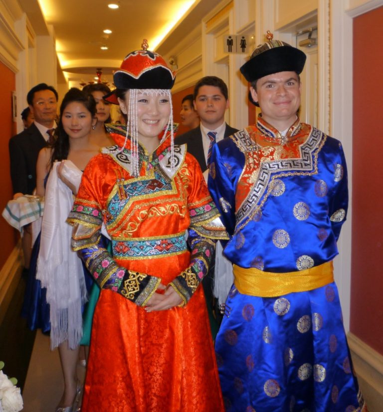 Свадебные наряды. Монголия