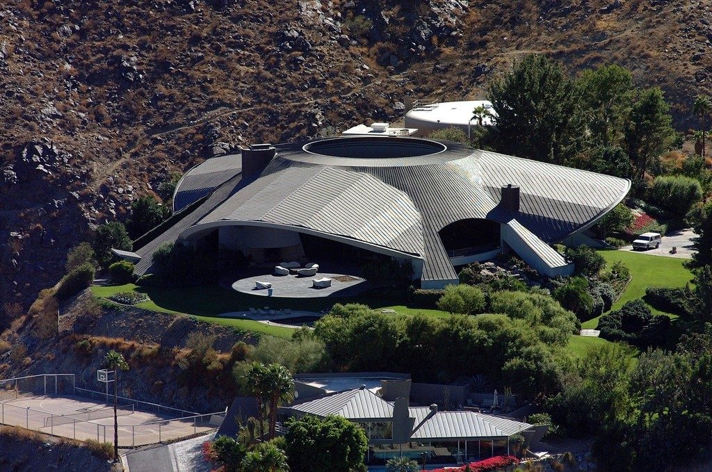 Самые необычные дома знаменитостей. Космический Дом Боба Хоупа