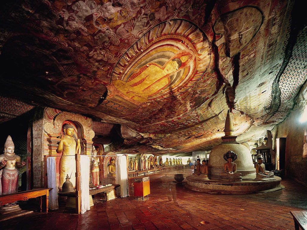 Подземные достопримечательности.Пещерный храм Дамбулла