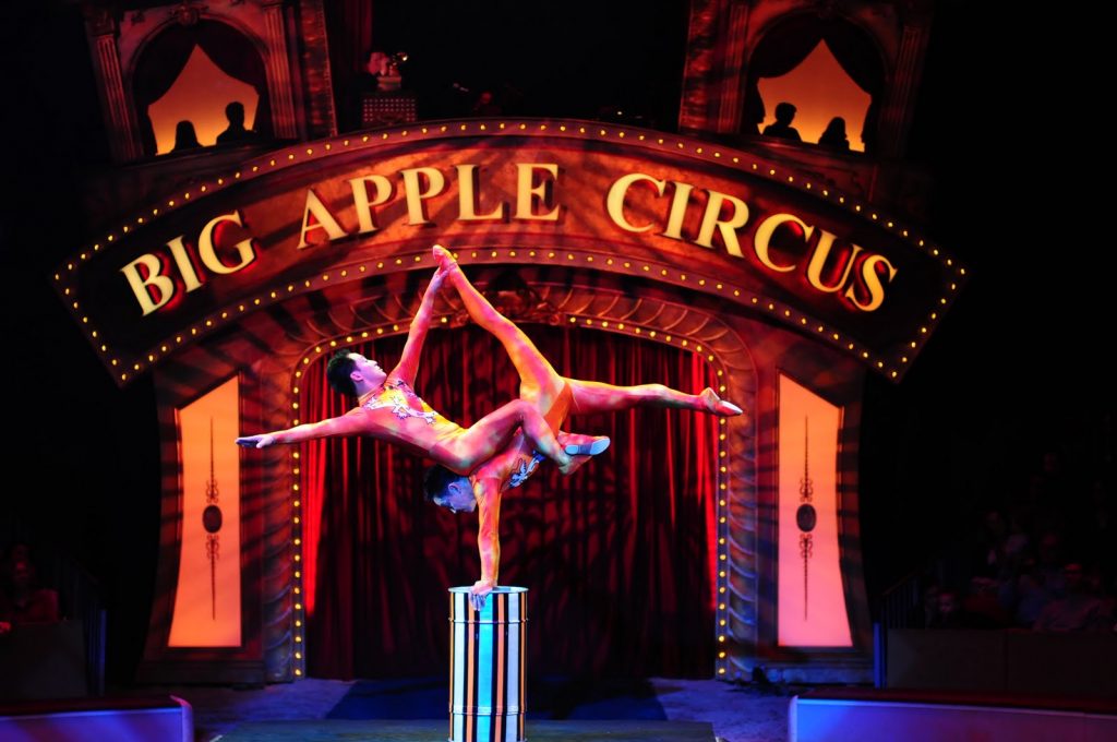  Цирк «Большое яблоко»
