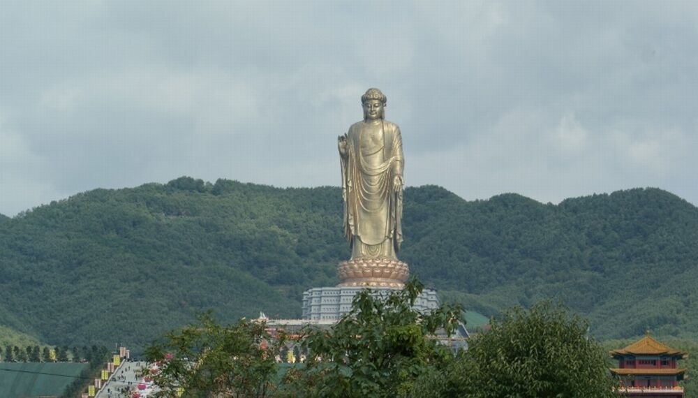 Самые большие сооружения. Статуя Будда Весеннего Храма