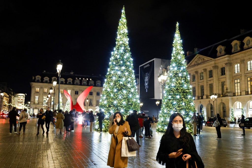 Необычные рождественские елки. Париж